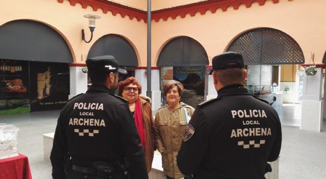 La Policía Local de Archena inicia su campaña 'Compras seguras en Navidad' que durará hasta el próximo 6 de enero