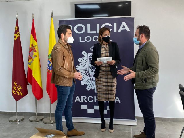 La empresa 'Alan Cosmetics' dona 10.000 mascarillas al Ayuntamiento de Archena