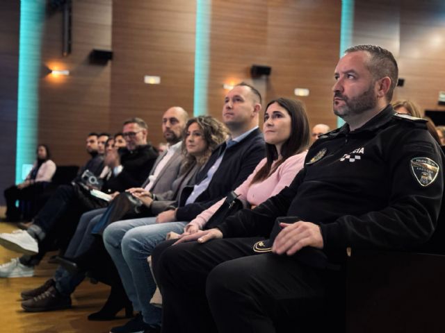 Pedro García Aguado imparte en Archena la conferencia 'El reto de educar hoy' para fomentar la convivencia y la educación en valores